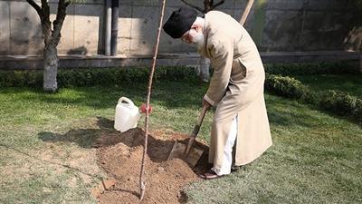 آغاز نهضت درختکاری تحت عنوان پویش ملی ایران سرسبز«هر ایرانی یک درخت، به یاد هرشهید هزار نهال